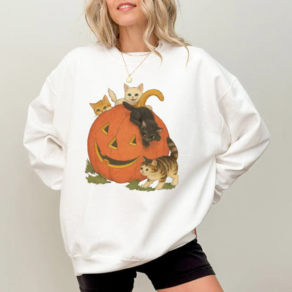 ChicCotton Vintage 90s Halloween Cat Crewneck Sweatshirt, Retro Cute Cats and Jack-o’-Lantern Graphic, Fall Spooky Season Pullover - View 16