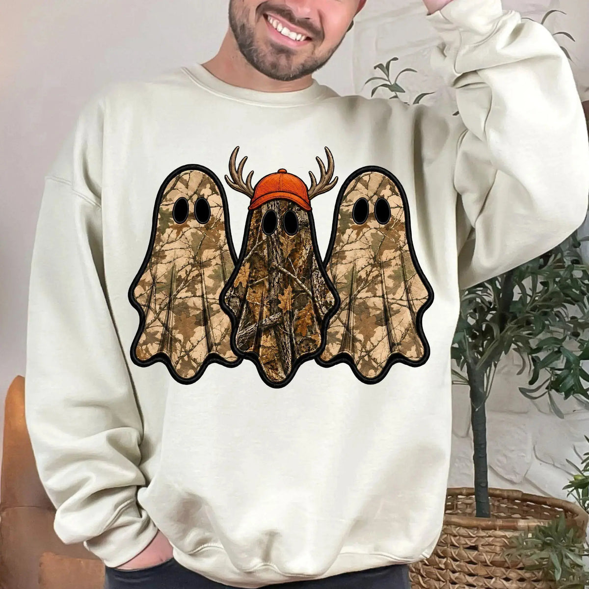 Retro Ghost Hunting Halloween Sweatshirt, Spooky Camo Graphic Pullover Vintage Ghost Hunter Crewneck Fall Fleece Top Cute Halloween Gift for Women - View 11